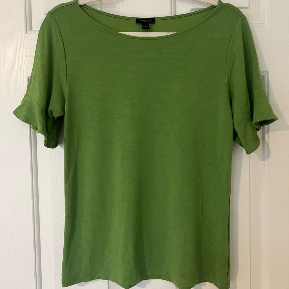 Ann Taylor Vibrant Green Short Sleeve Top